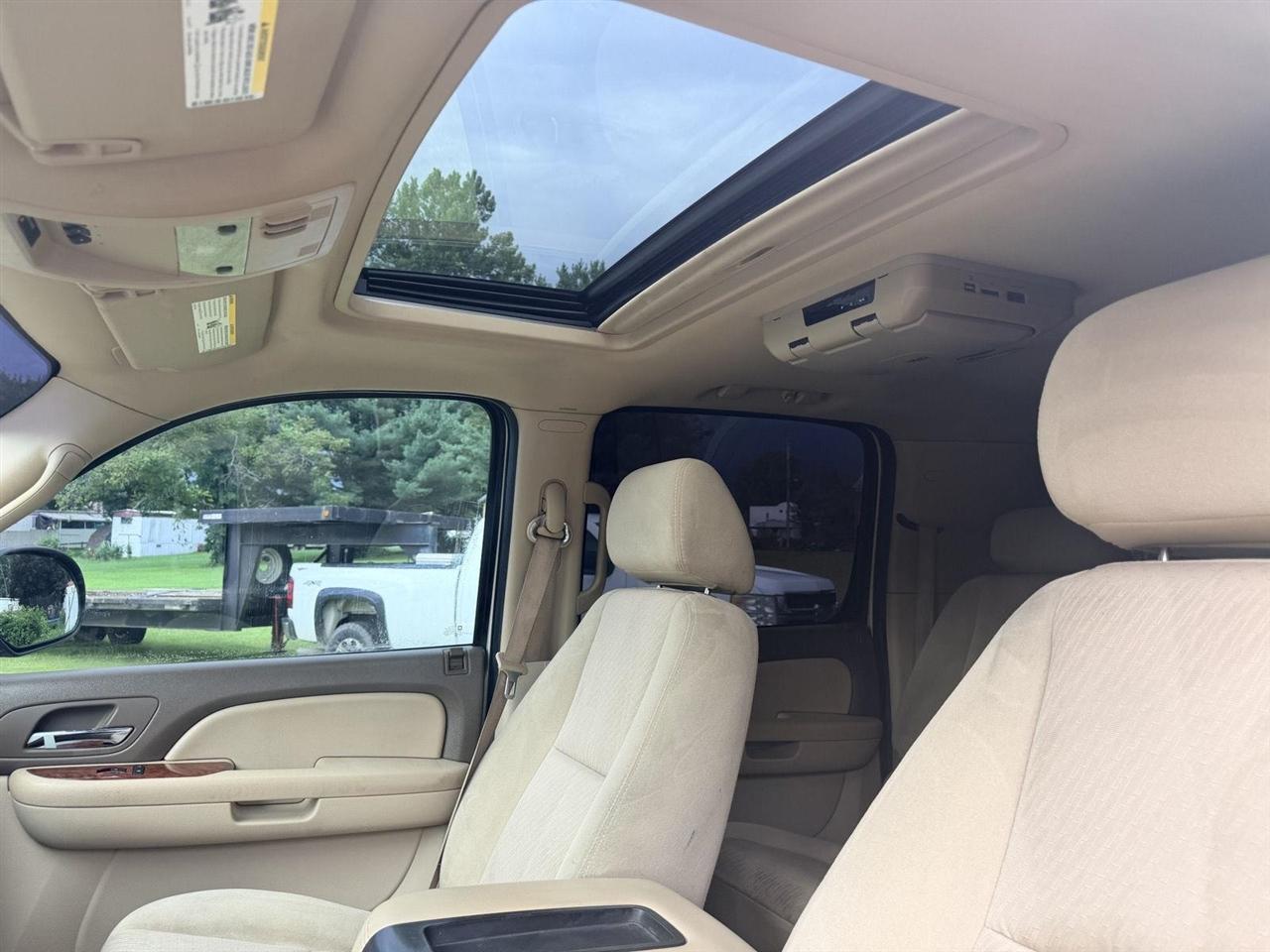 Chevrolet Suburban  2009