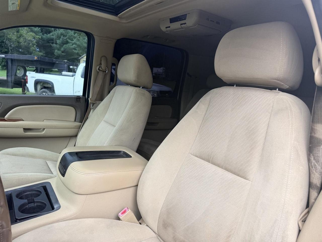 Chevrolet Suburban  2009