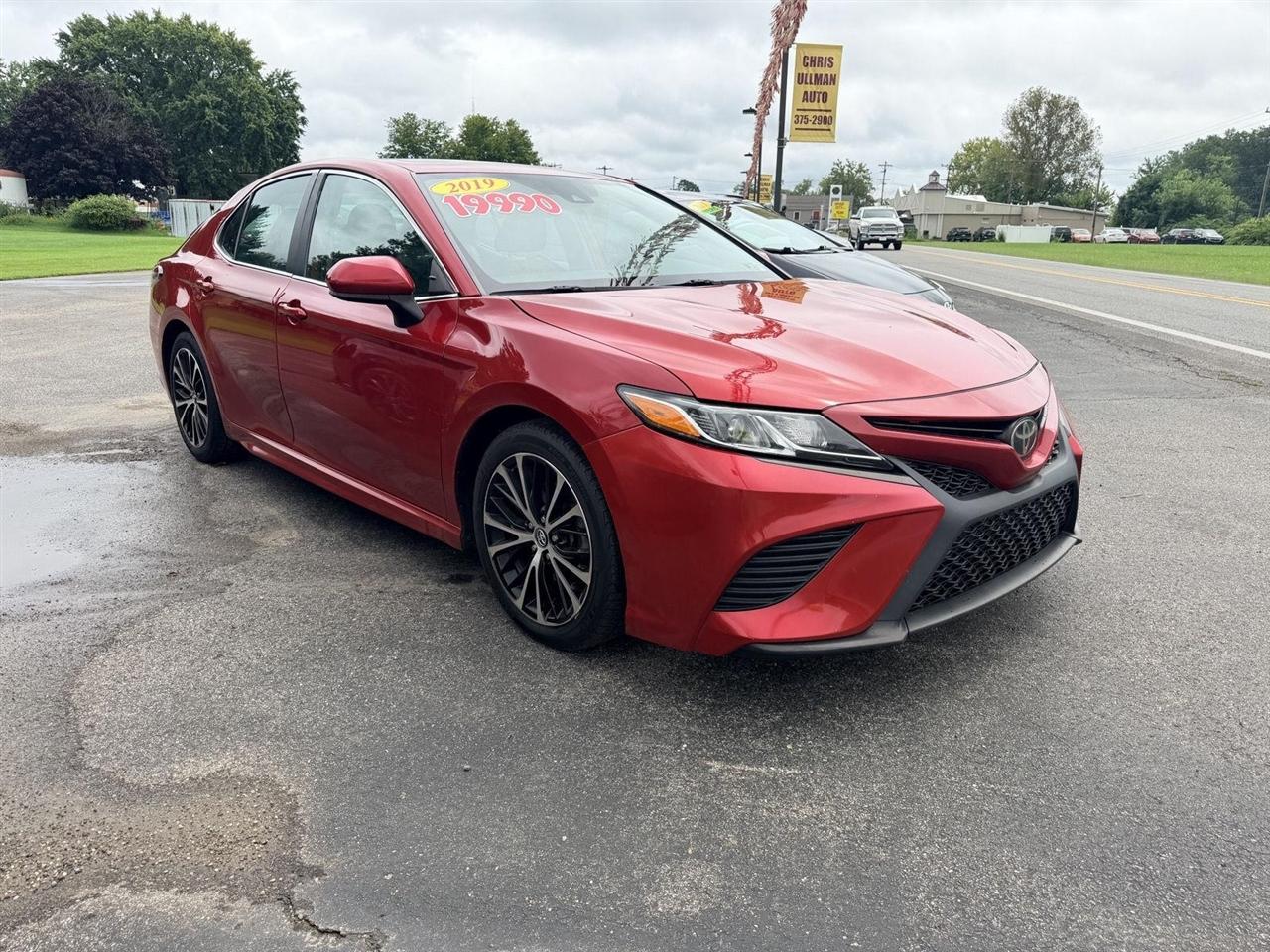 Toyota Camry  2019