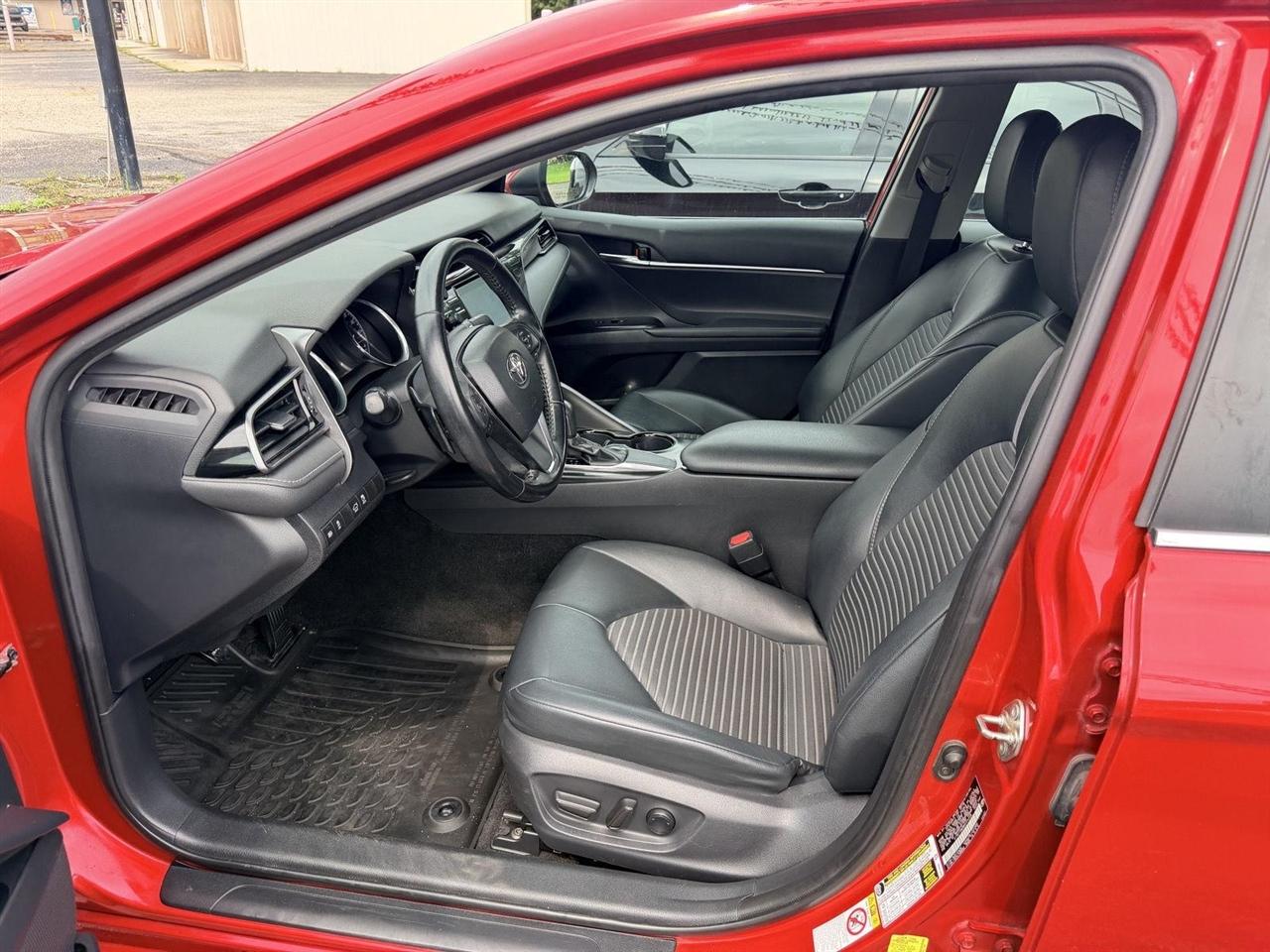 Toyota Camry  2019