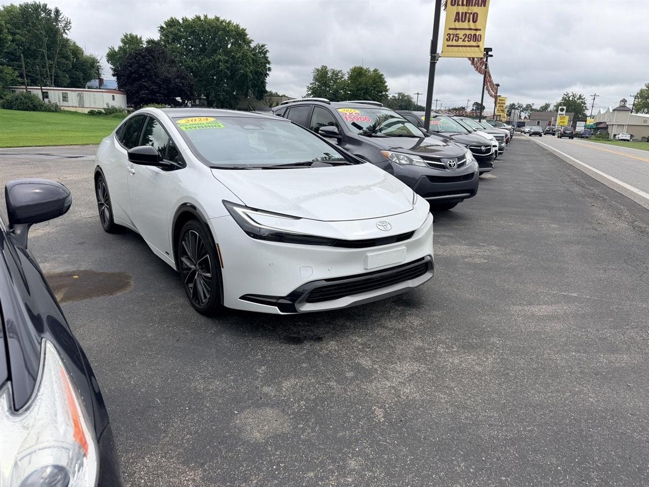 Toyota Prius  2024