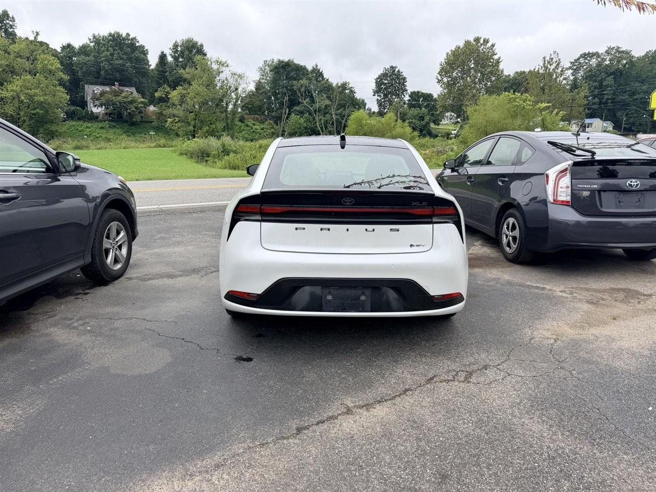 Toyota Prius  2024