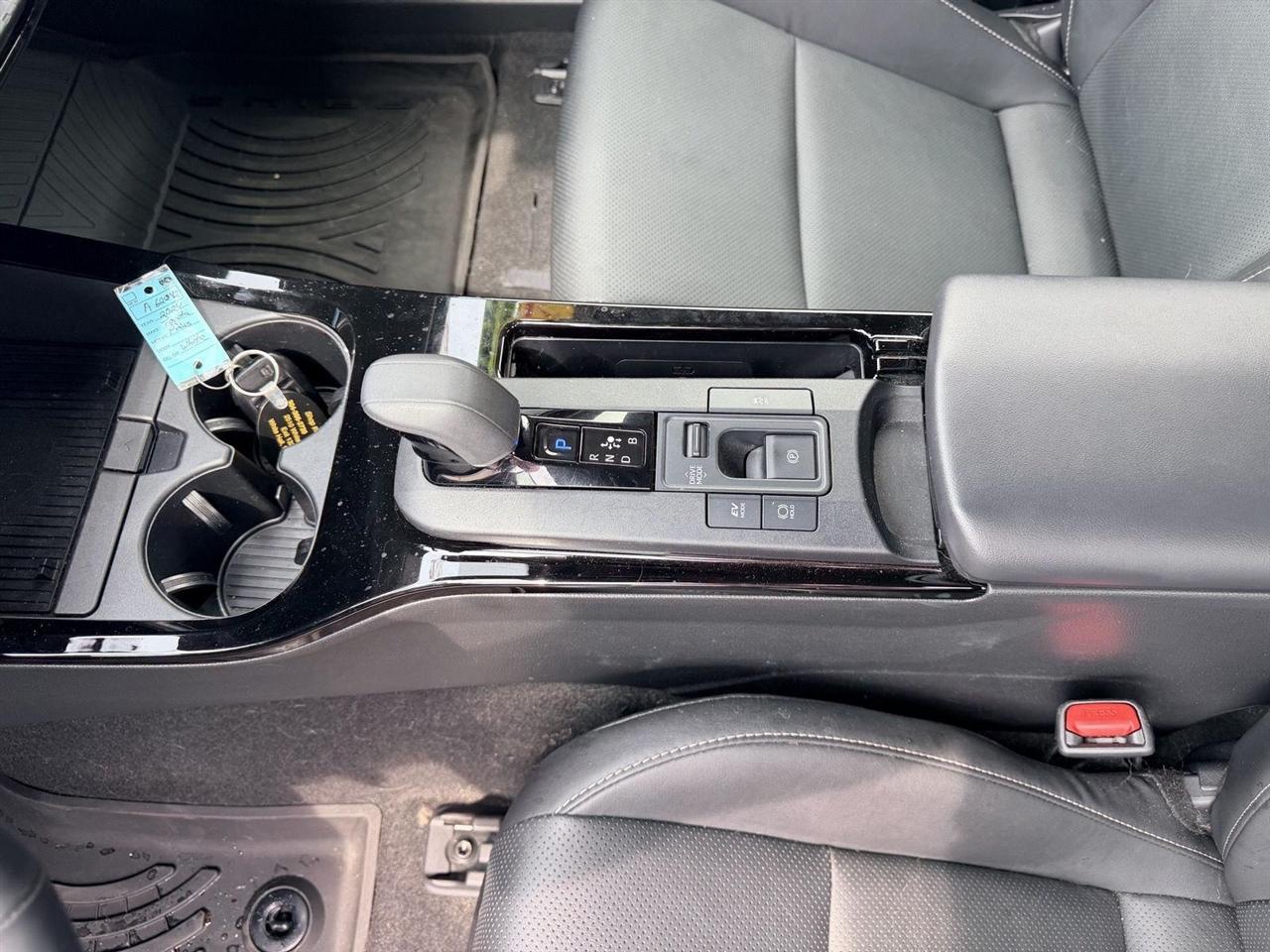 Toyota Prius  2024