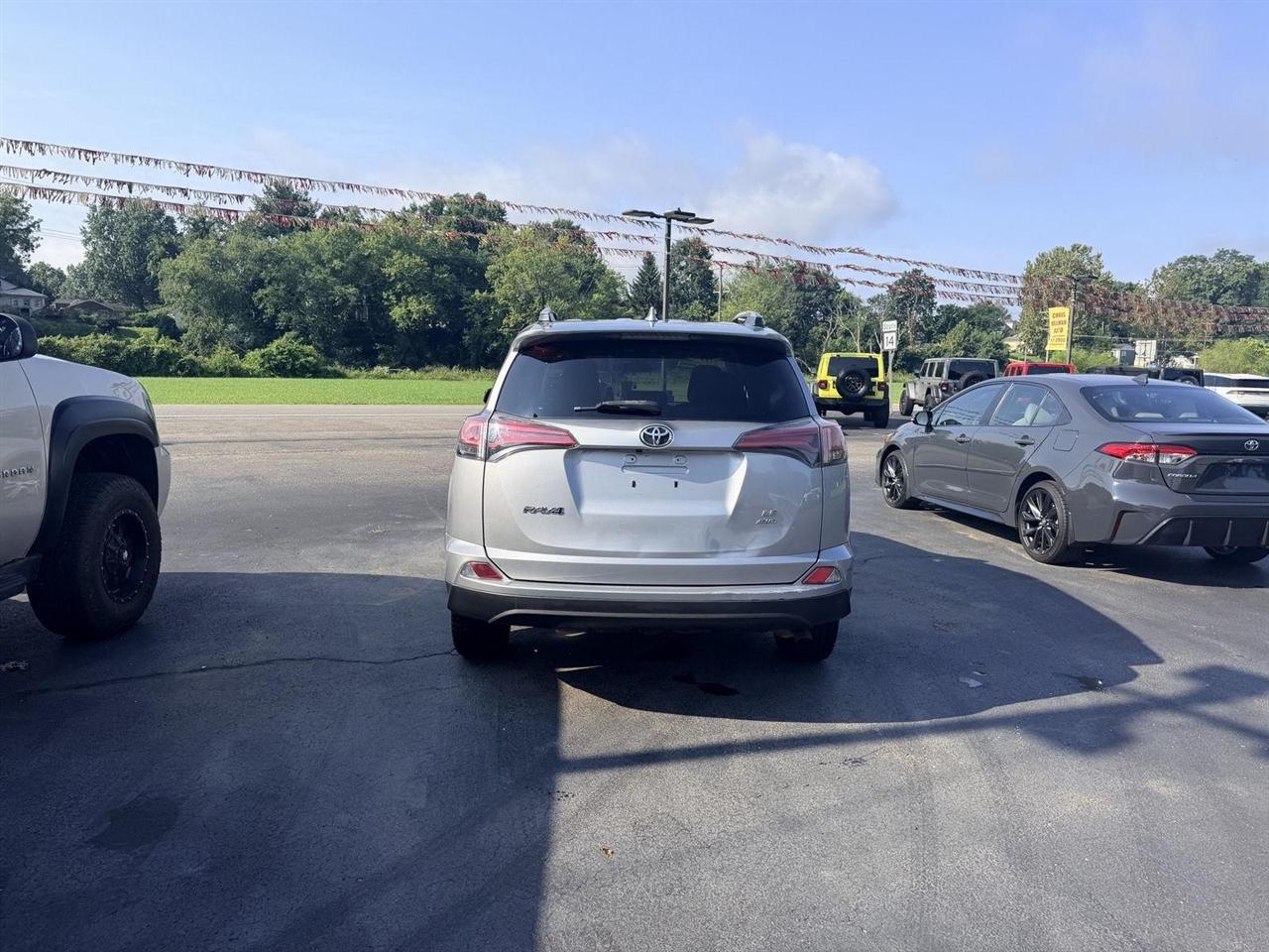 Toyota RAV4  2017