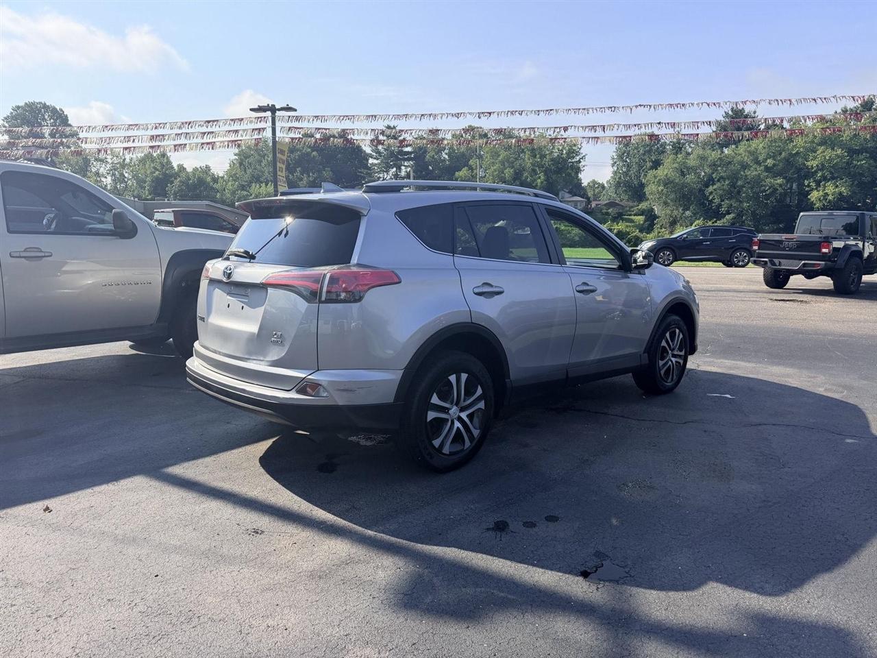 Toyota RAV4  2017