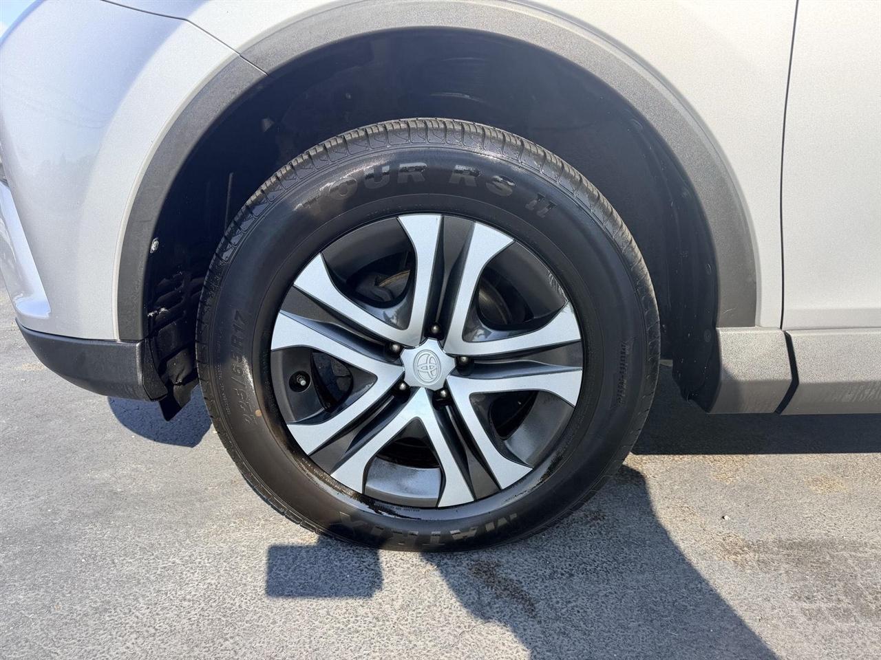 Toyota RAV4  2017
