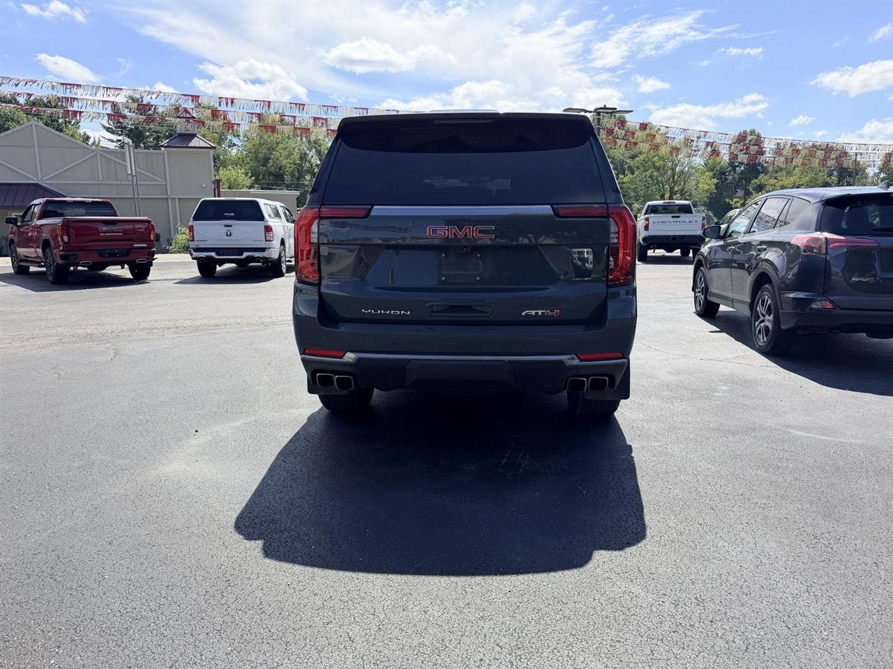 GMC Yukon  2025