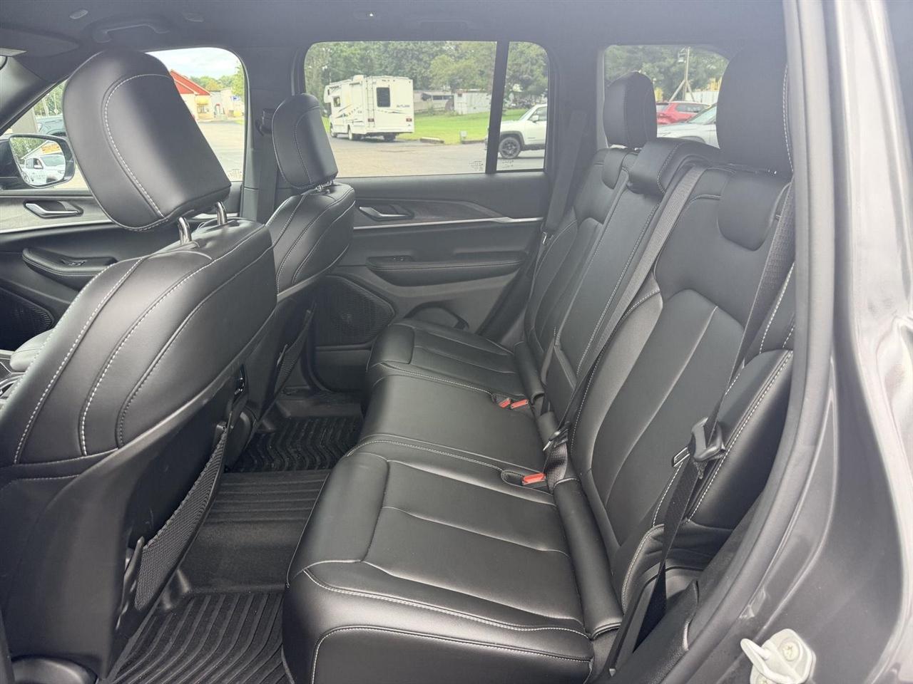 Jeep Grand Cherokee  2025