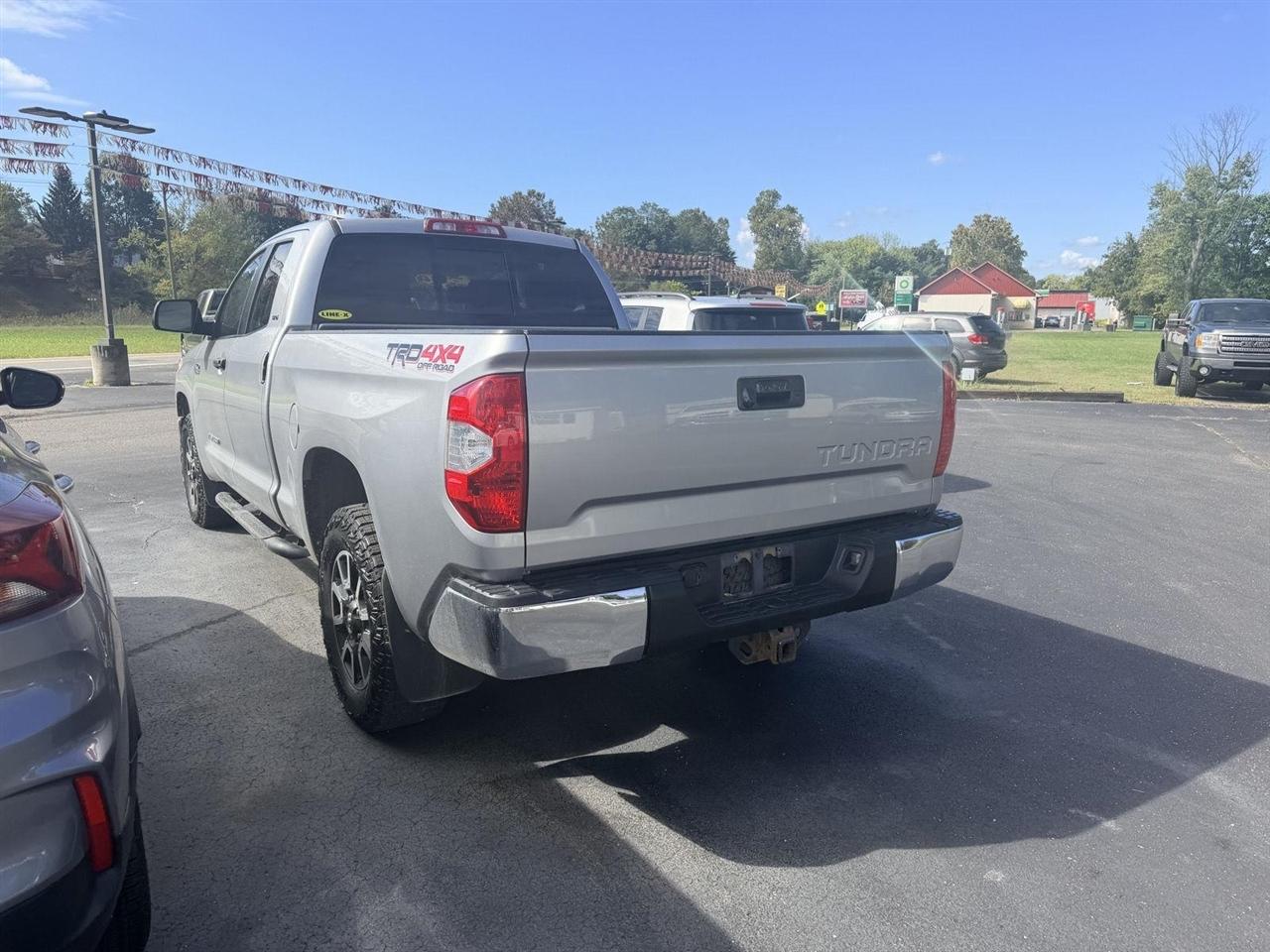 Toyota Tundra  2015