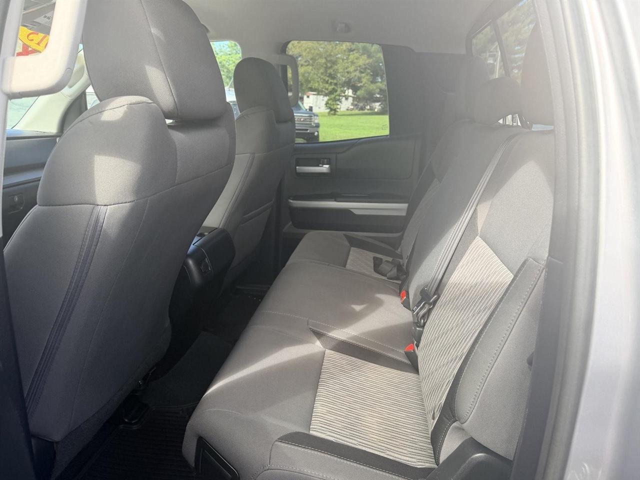 Toyota Tundra  2015