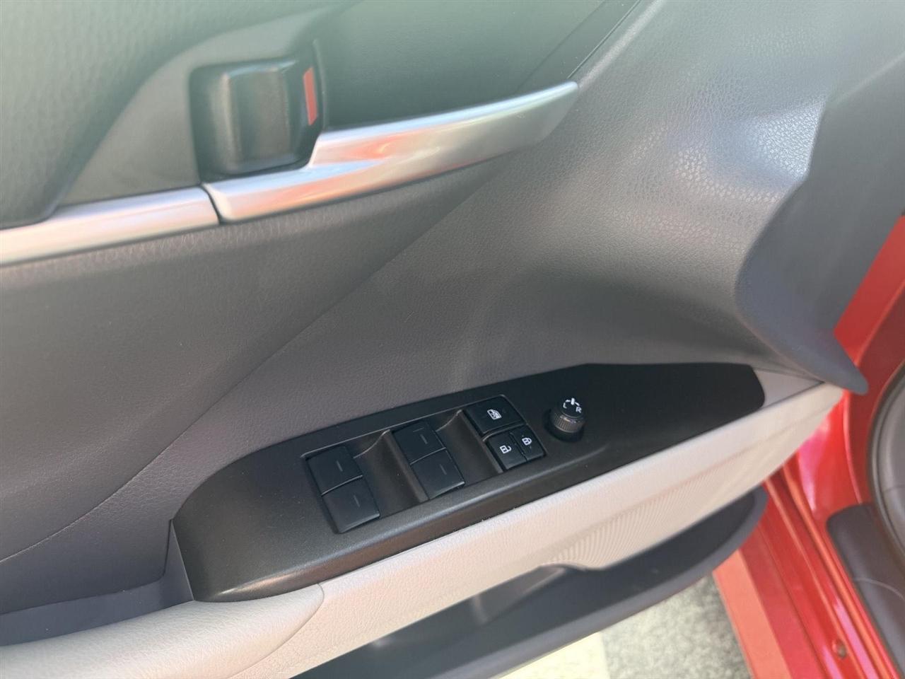 Toyota Camry  2023