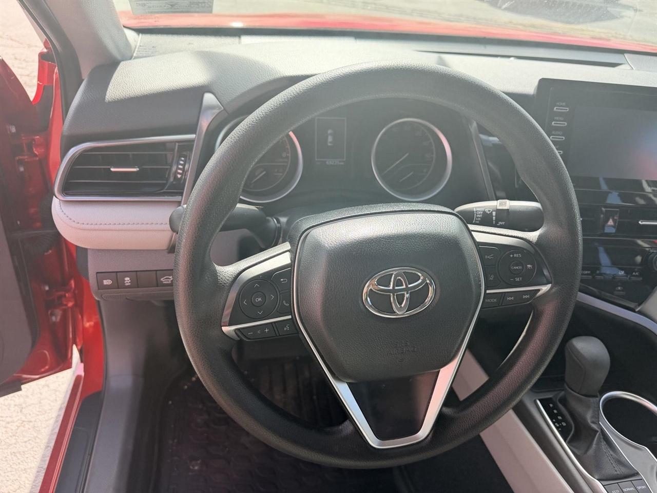 Toyota Camry  2023