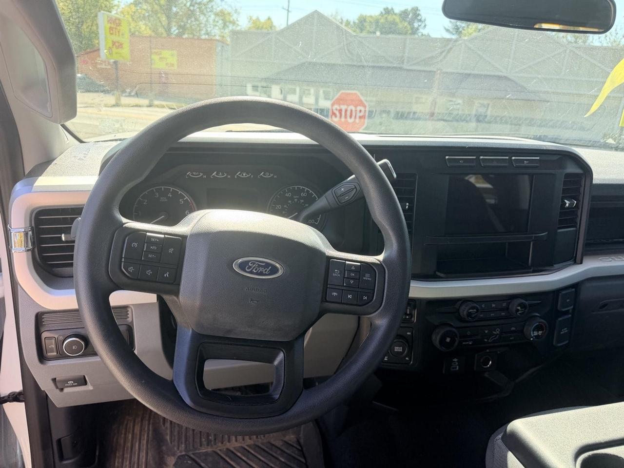 Ford F-250 SD  2023