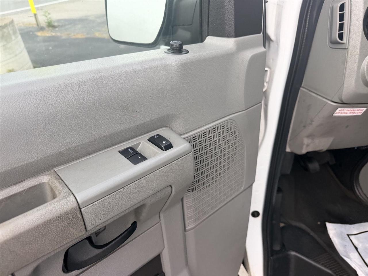Ford Econoline  2014