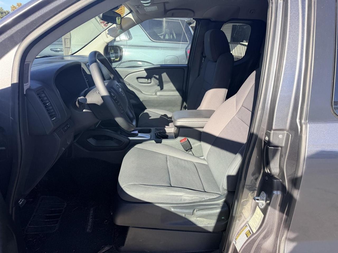 Nissan Frontier  2022