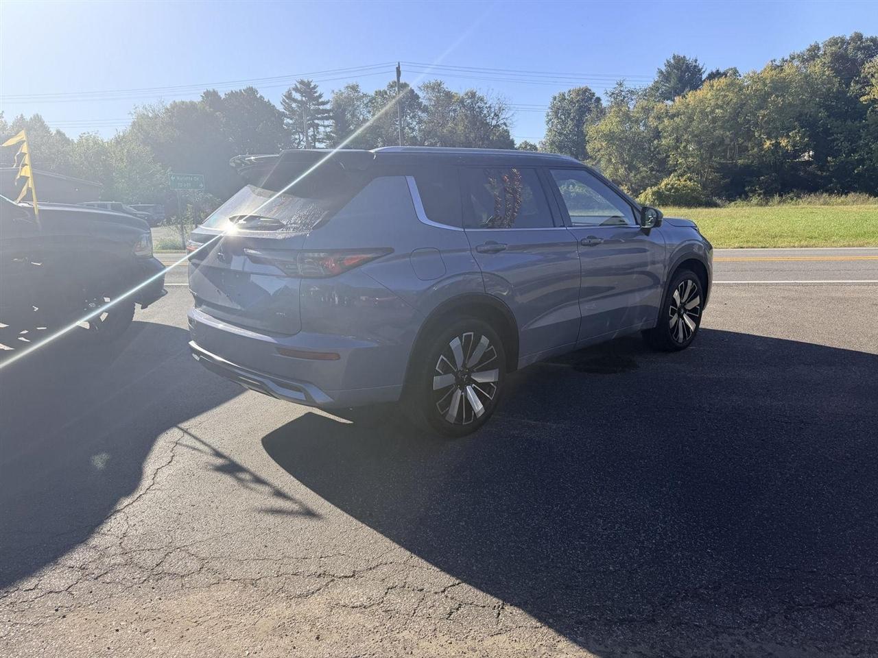 Mitsubishi Outlander  2025
