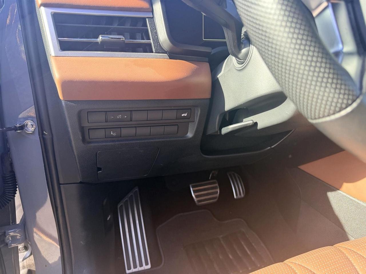 Mitsubishi Outlander  2025