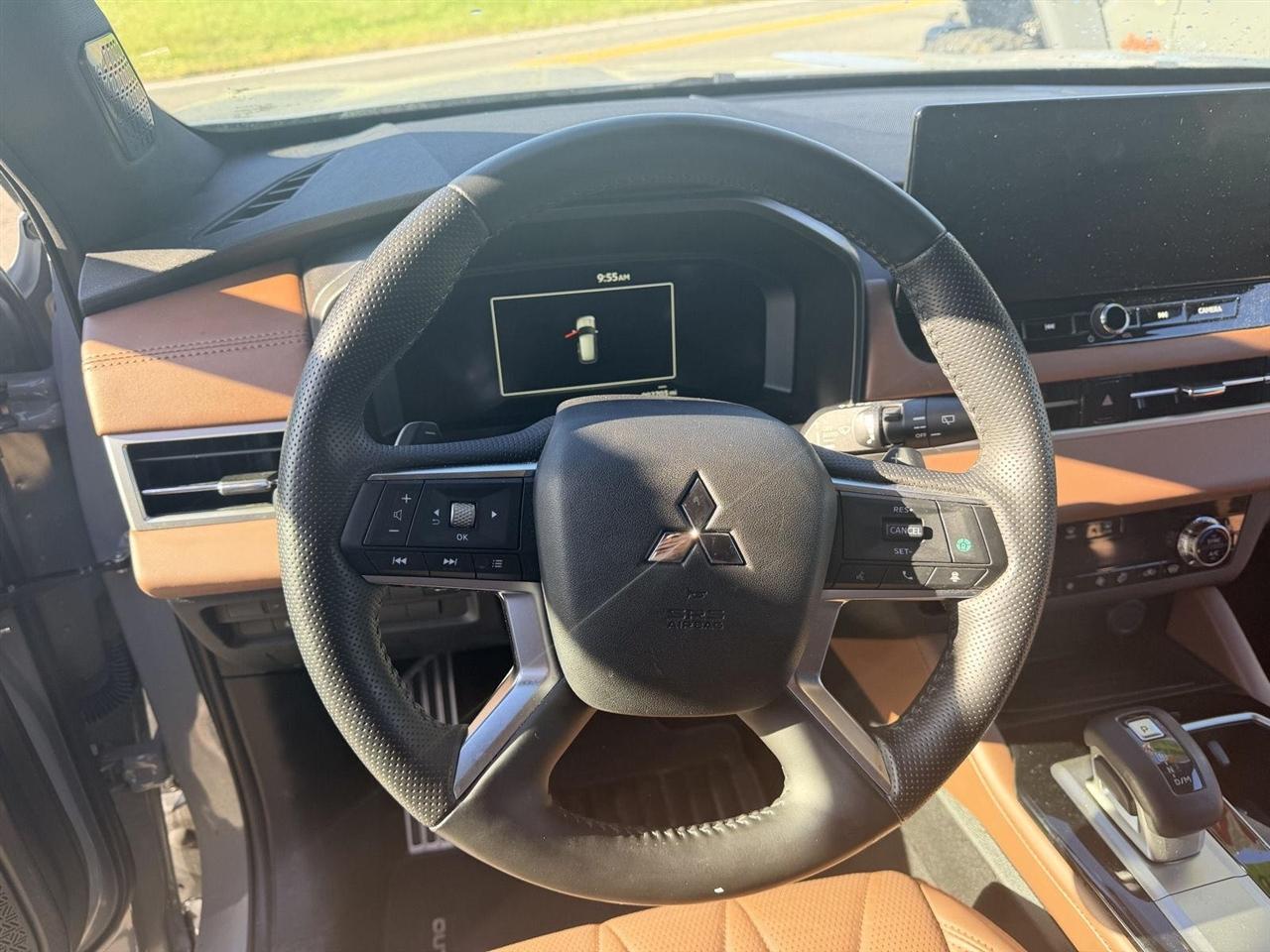 Mitsubishi Outlander  2025