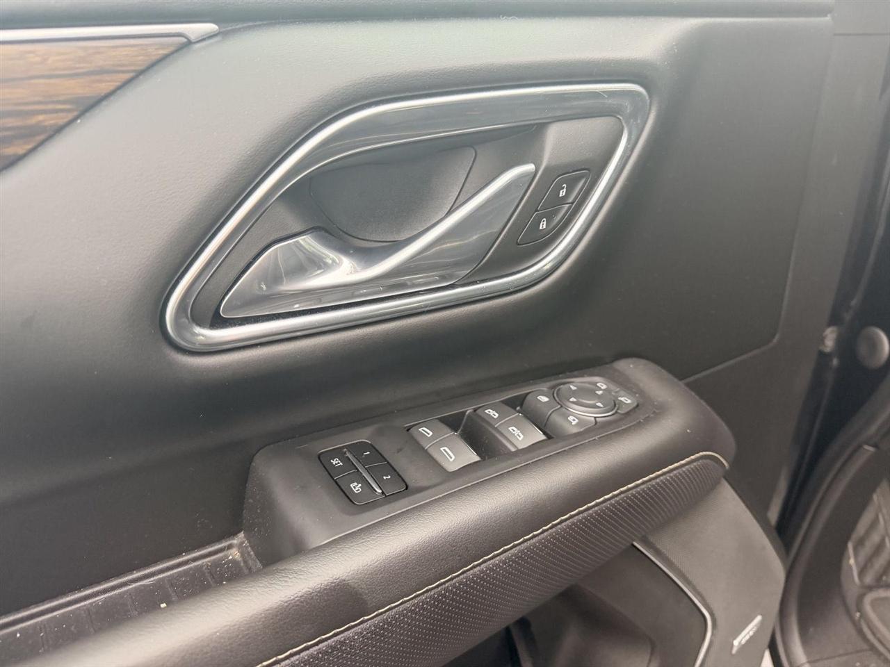 Chevrolet Suburban  2023