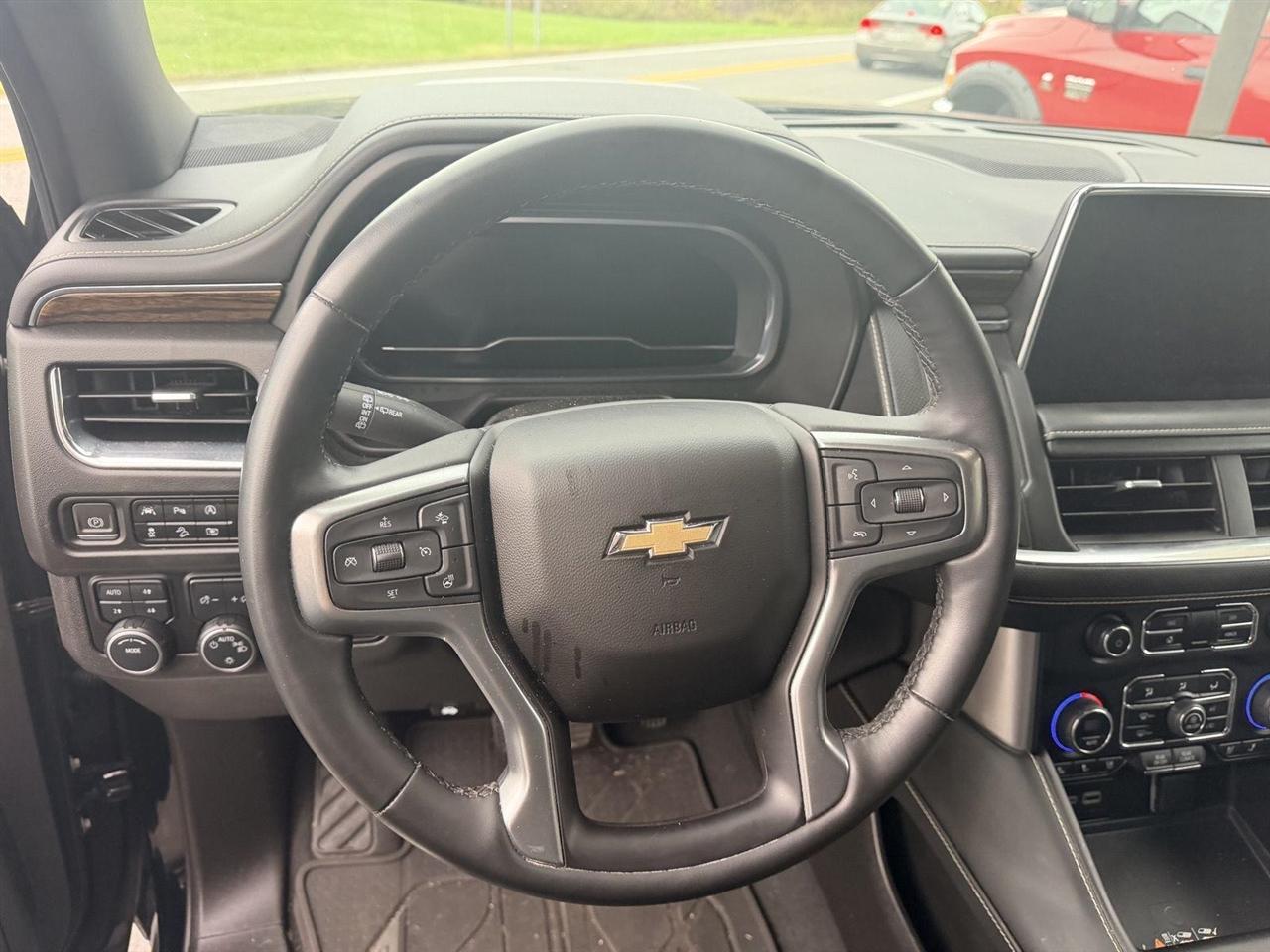 Chevrolet Suburban  2023
