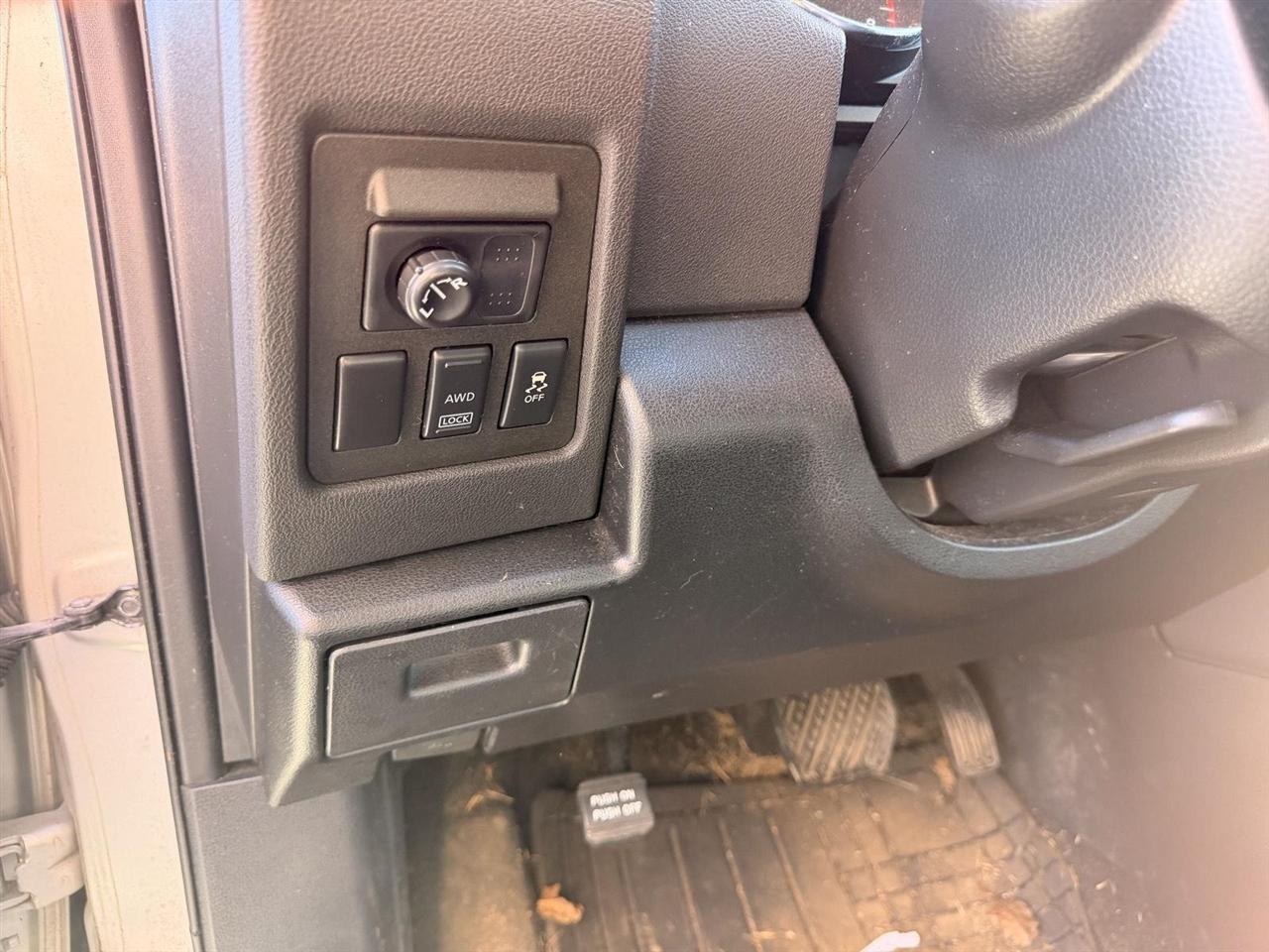 Nissan Rogue  2012