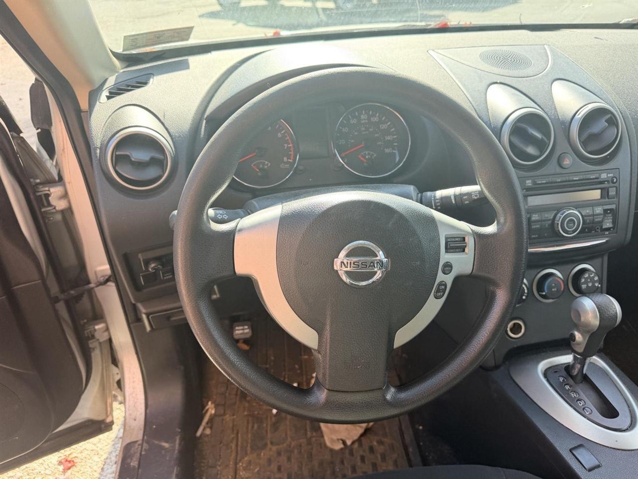 Nissan Rogue  2012