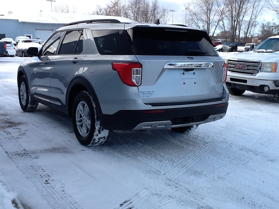 Ford Explorer XLT 4WD 2021