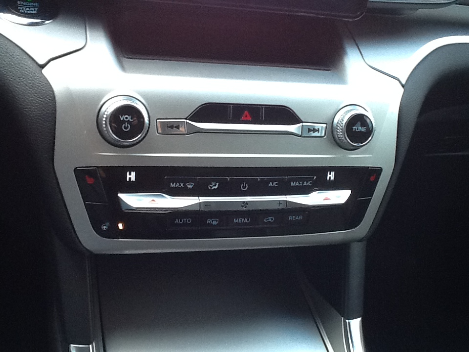 Ford Explorer XLT 4WD 2021