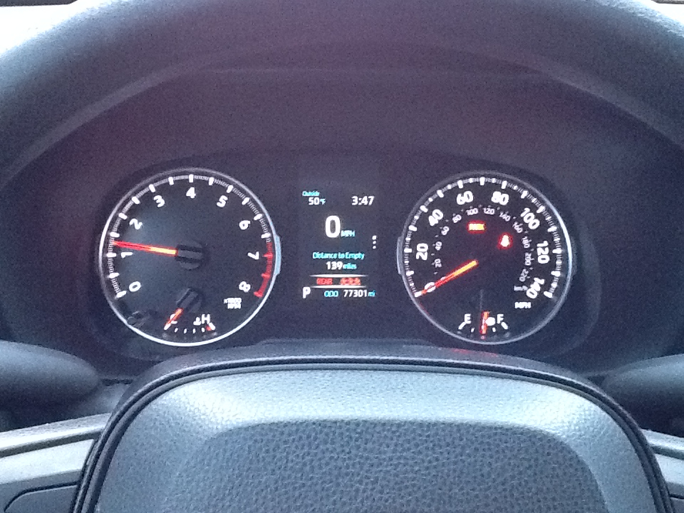 Toyota RAV4 LE AWD (Natl) 2020