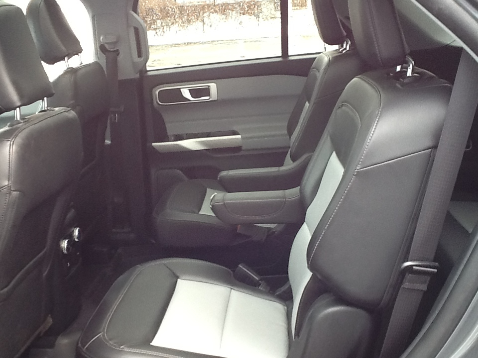 Ford Explorer XLT 4WD 2023