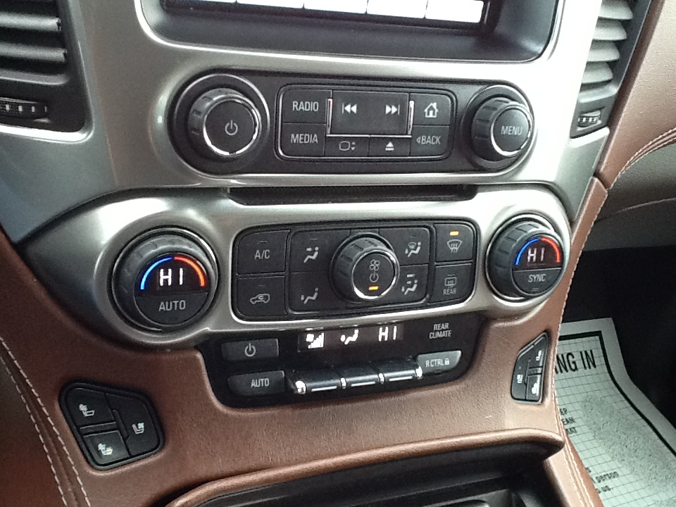 Chevrolet Suburban 4WD 4dr 1500 Premier 2019