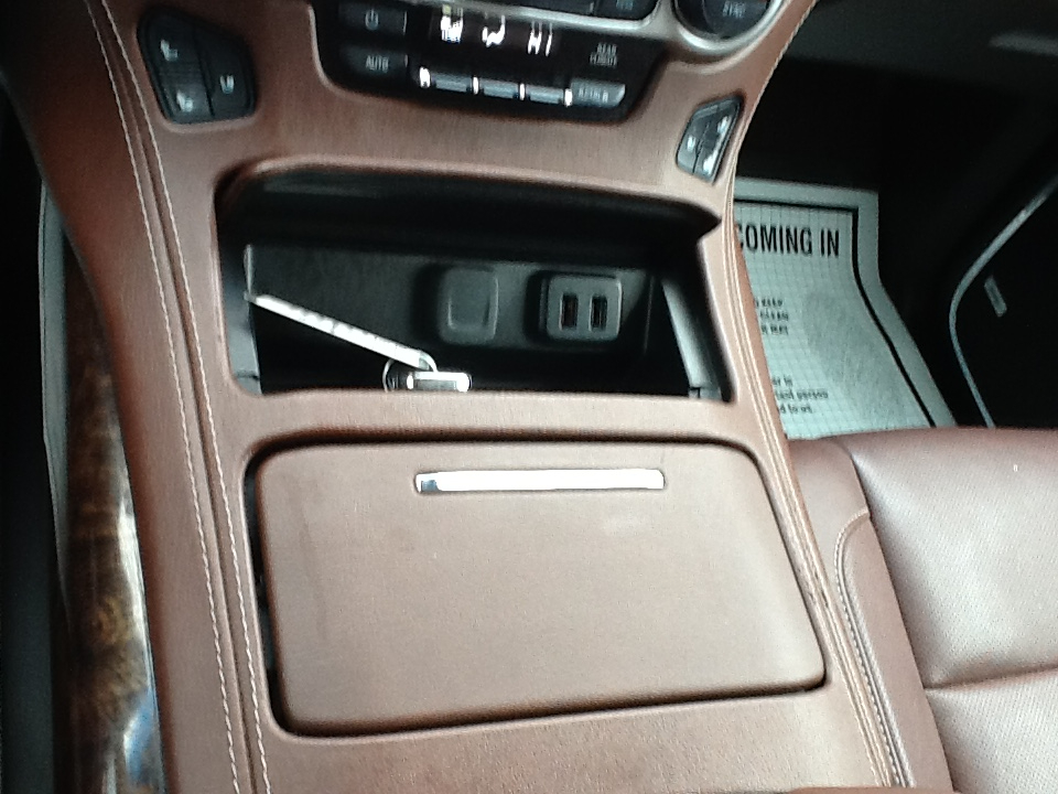 Chevrolet Suburban 4WD 4dr 1500 Premier 2019