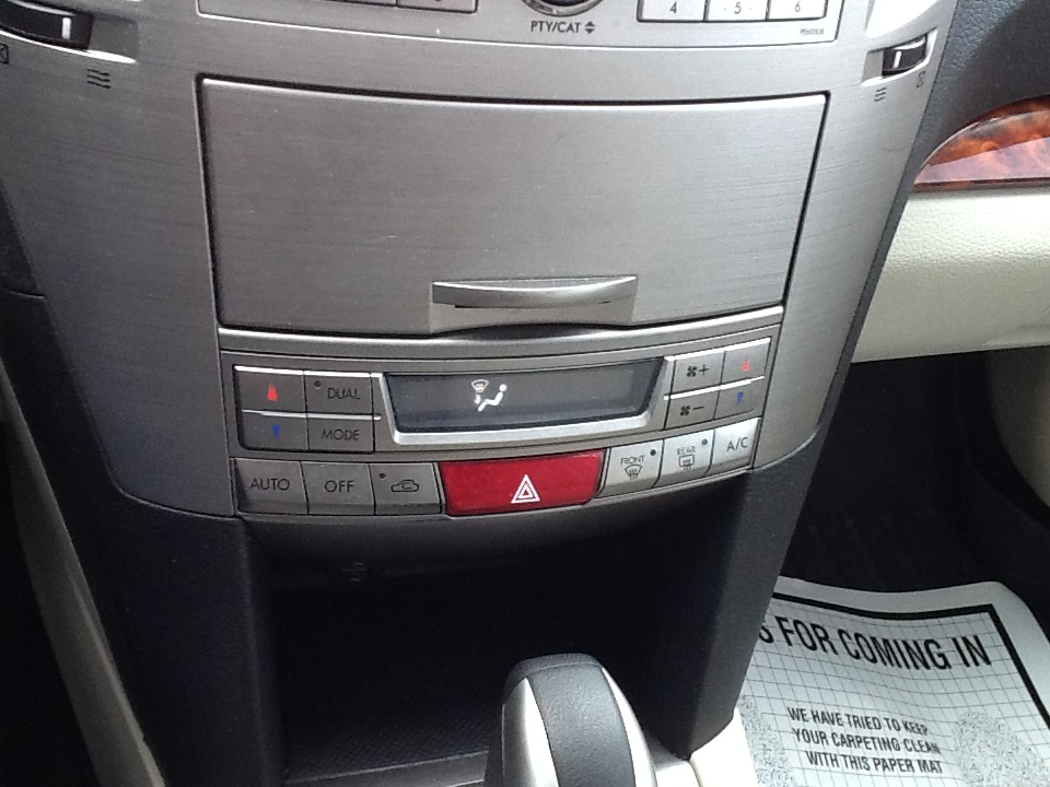 Subaru Outback 4dr Wgn H4 Auto 2.5i Limited Pwr Moon 2011