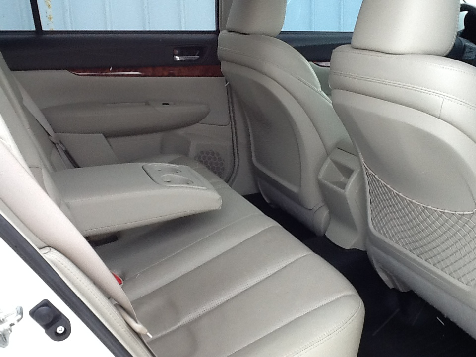 Subaru Outback 4dr Wgn H4 Auto 2.5i Limited Pwr Moon 2011