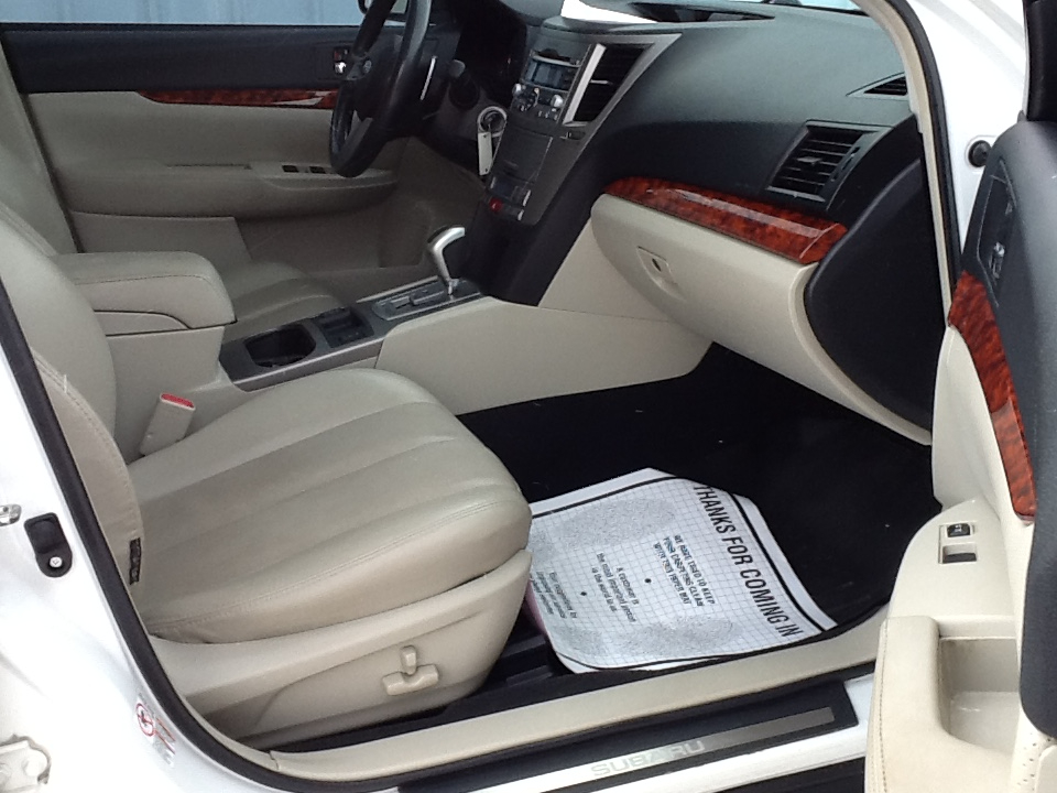 Subaru Outback 4dr Wgn H4 Auto 2.5i Limited Pwr Moon 2011