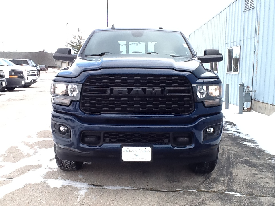 RAM 2500 Big Horn 4x4 Crew Cab 6'4" Box 2022