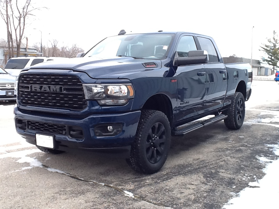 RAM 2500 Big Horn 4x4 Crew Cab 6'4" Box 2022