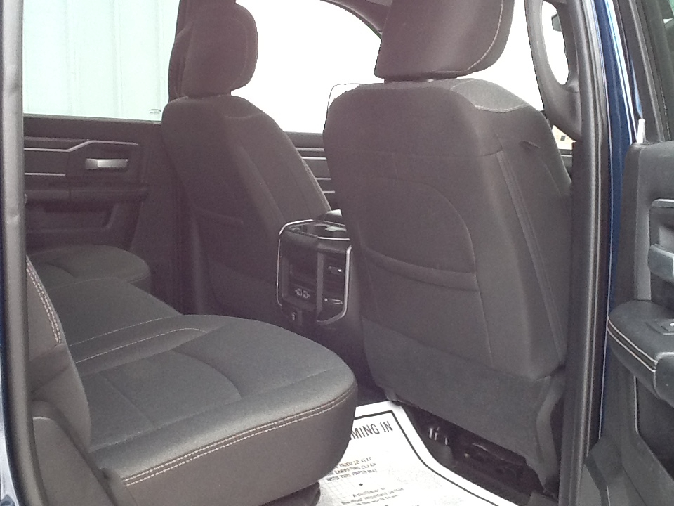 RAM 2500 Big Horn 4x4 Crew Cab 6'4" Box 2022