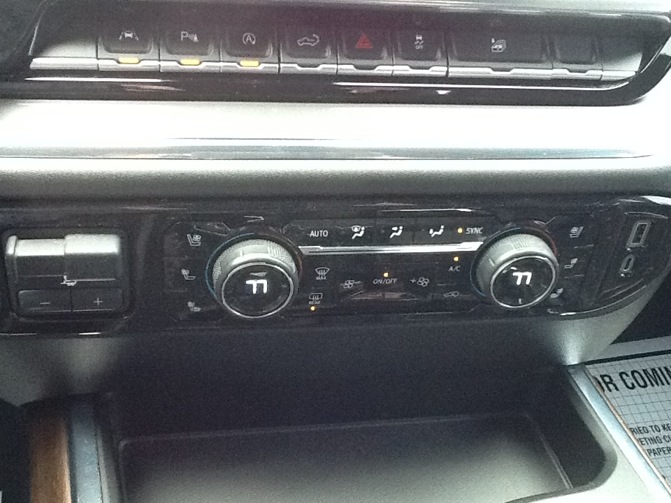 Chevrolet Silverado 1500 4WD Crew Cab 147" High Country 2023