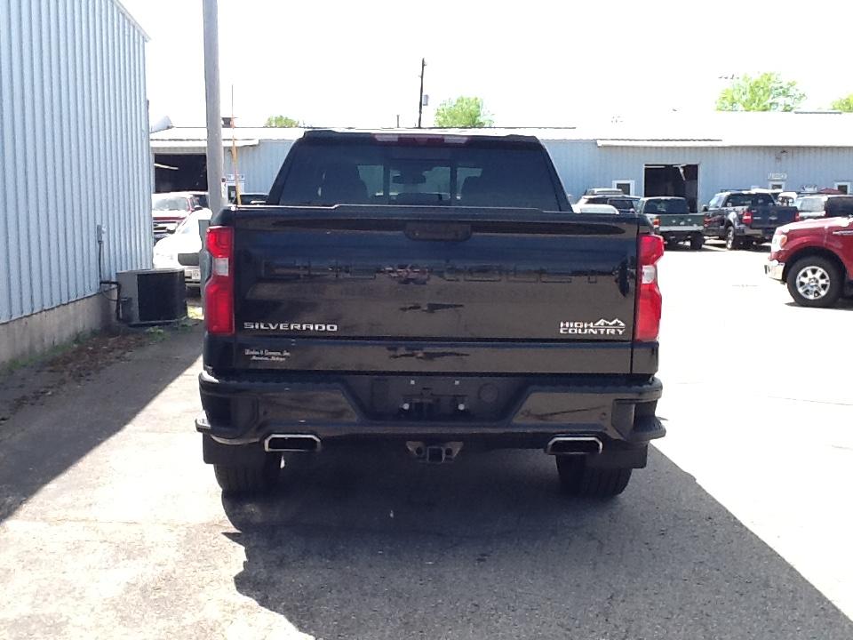Chevrolet Silverado 1500 4WD Crew Cab 147" High Country 2023