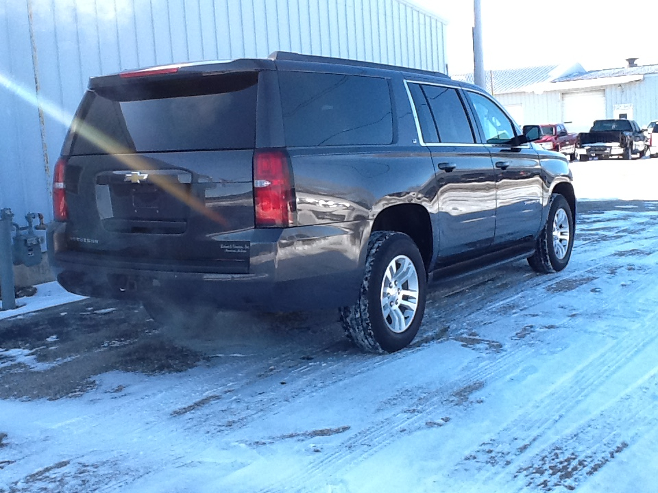 Chevrolet Suburban 4WD 4dr 1500 LT 2018