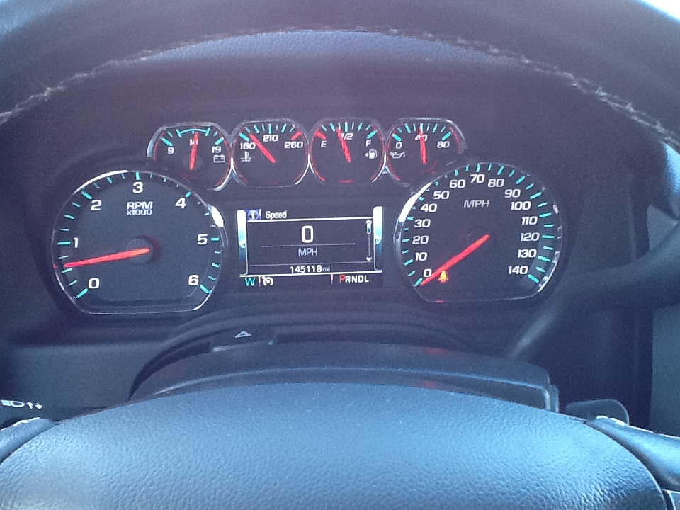 Chevrolet Suburban 4WD 4dr 1500 LT 2018