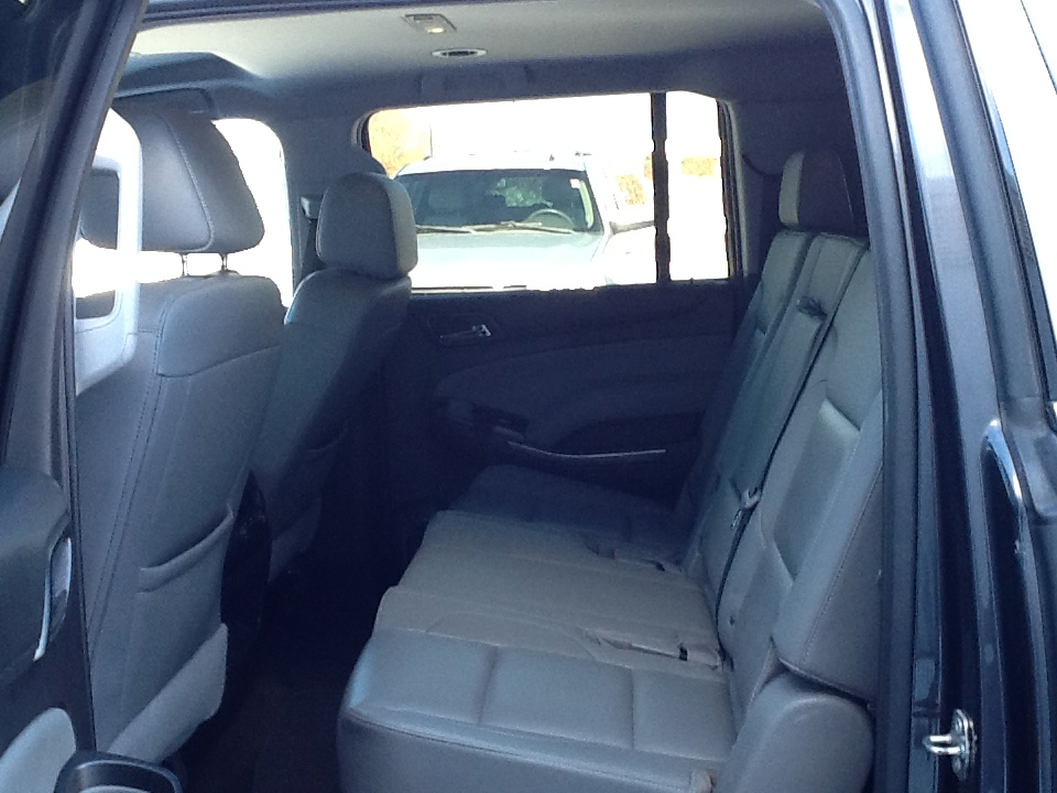 Chevrolet Suburban 4WD 4dr 1500 LT 2018