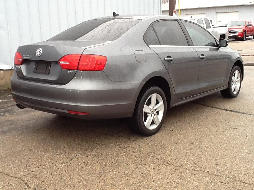 Volkswagen Jetta Sedan 4dr DSG TDI 2013