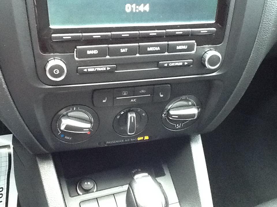 Volkswagen Jetta Sedan 4dr DSG TDI 2013