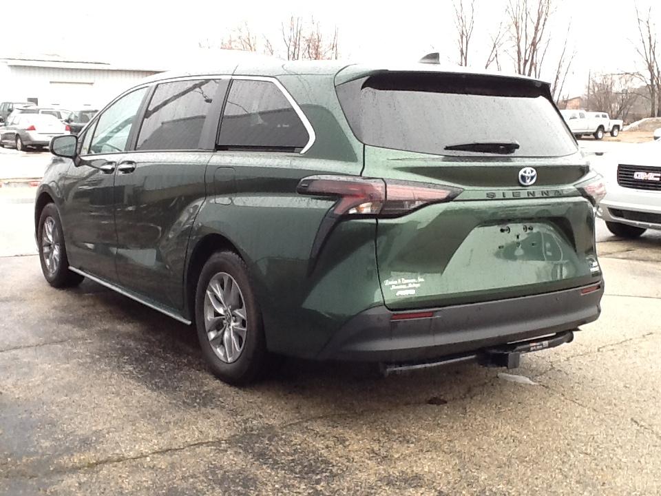 Toyota Sienna XLE AWD 7-Passenger (Natl) 2024