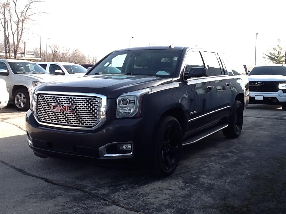 GMC Yukon XL 4WD 4dr Denali 2016