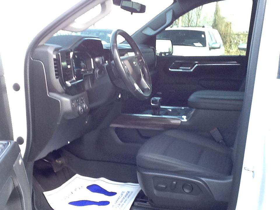 Chevrolet Silverado 1500 4WD Crew Cab 147" RST 2023