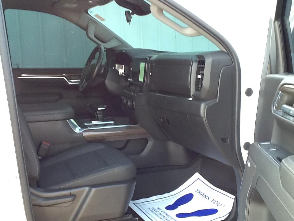 Chevrolet Silverado 1500 4WD Crew Cab 147" RST 2023