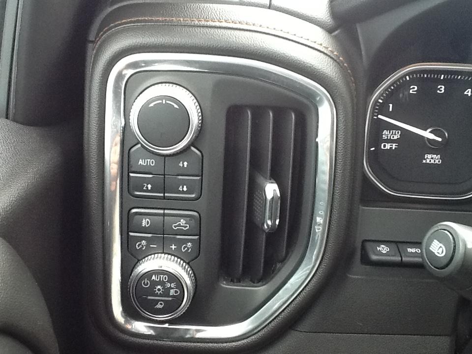 GMC Sierra 1500 4WD Crew Cab 157" AT4 2019